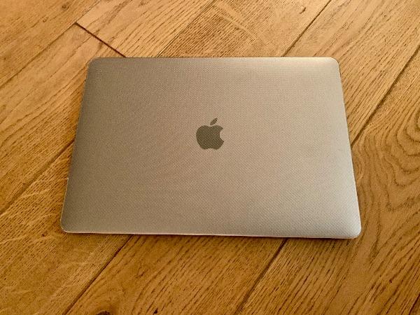 MACBOOK PRO 2020 13" 2GH 16GO 1To