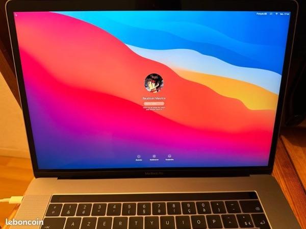 Apple MacBook Pro Gris Sideral 15\" 2,8-3,8Ghz 16Go + SSD 512Go Radeon Pro 560 COMME NEUF