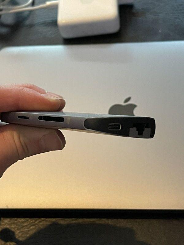 Apple MacBook Pro 13\" (512 Go SSD, M1, 8 Go) Laptop – Gris sidéral