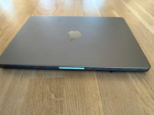 MacBook Pro M1 2021 14 pouces.