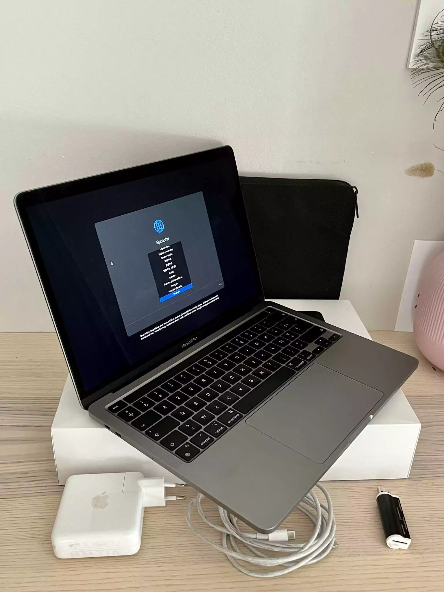 MacBook Pro 13 Retina M2