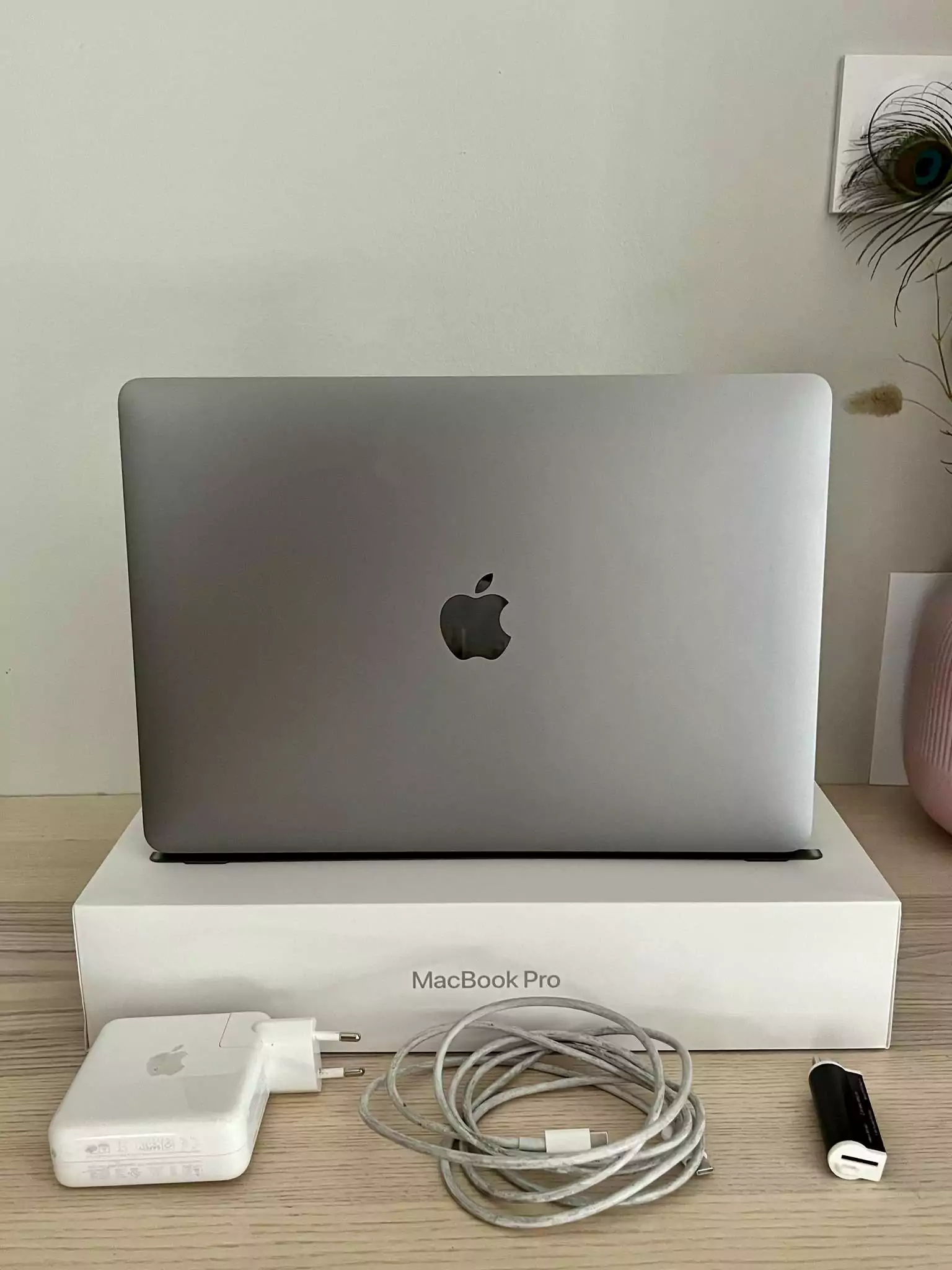 MacBook Pro 13 Retina M2