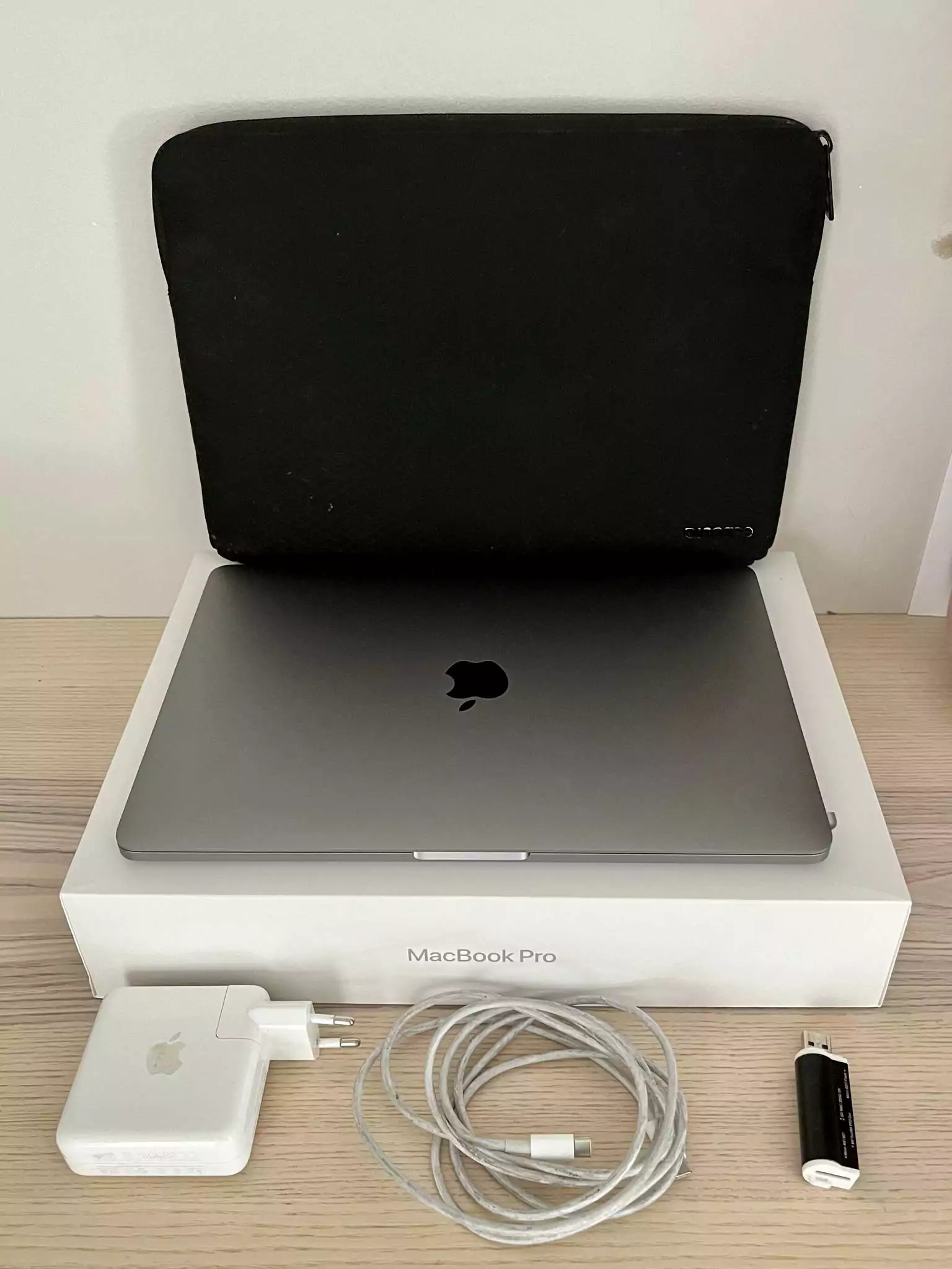 MacBook Pro 13 Retina M2