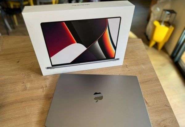 MacBook pro 16 M1 max