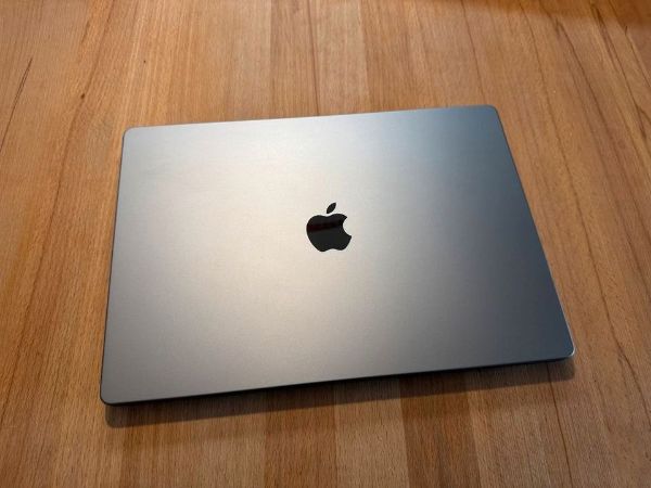 MacBook pro 16 M1 max