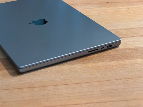 MacBook pro 16 M1 max