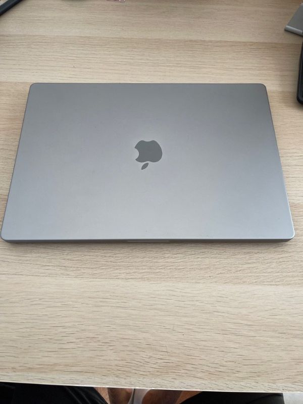 MacBook pro 16” max M1 32Go RAM